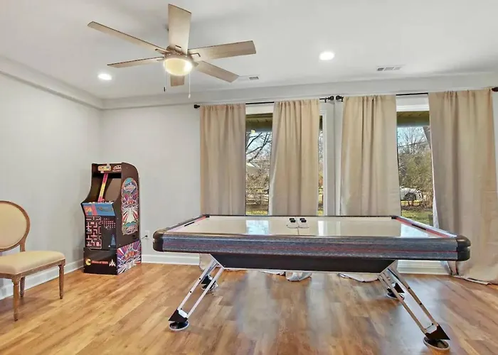 Holiday home Ranch With Air Hockey And Pacman Near Naval Base Libertyville