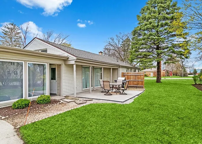 Ranch With Air Hockey And Pacman Near Naval Base Holiday home *